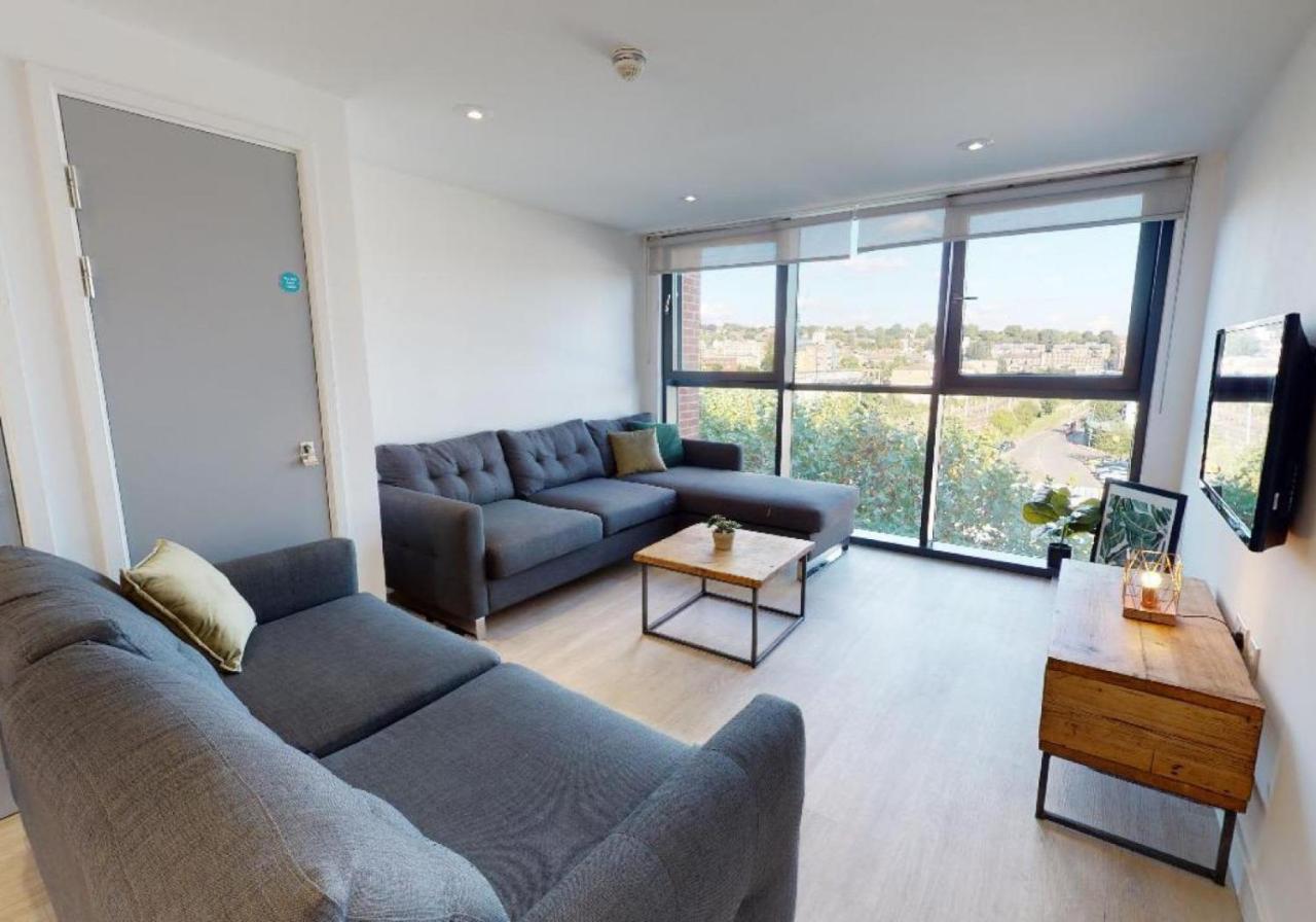 For Students Only Private Bedrooms With Shared Kitchen And Studios At Iq Haywood House In London Exterior foto