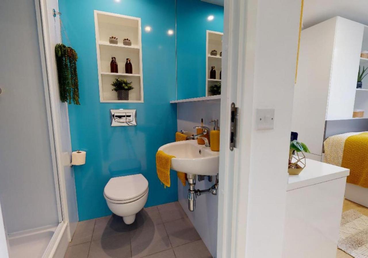 For Students Only Private Bedrooms With Shared Kitchen And Studios At Iq Haywood House In London Exterior foto