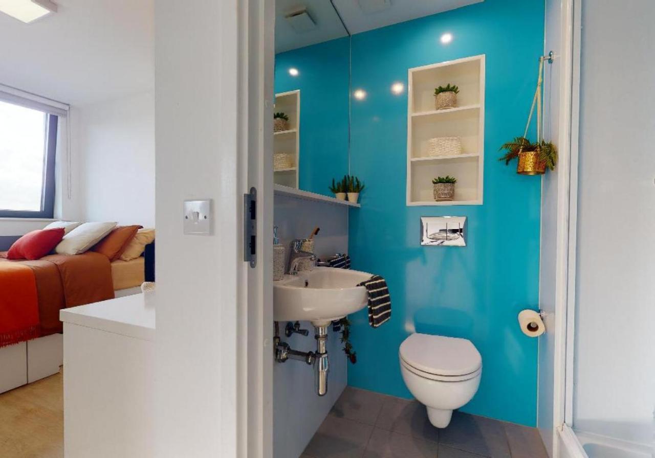 For Students Only Private Bedrooms With Shared Kitchen And Studios At Iq Haywood House In London Exterior foto