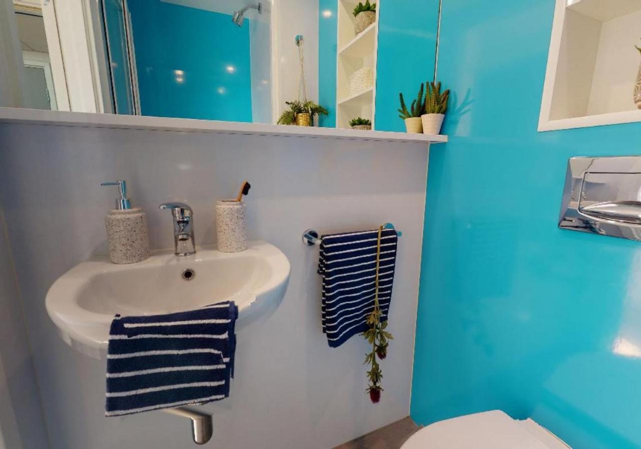 For Students Only Private Bedrooms With Shared Kitchen And Studios At Iq Haywood House In London Exterior foto
