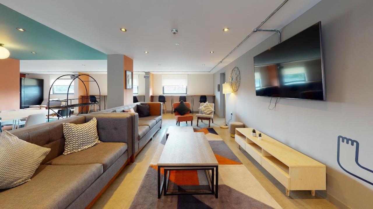 For Students Only Private Bedrooms With Shared Kitchen And Studios At Iq Haywood House In London Exterior foto
