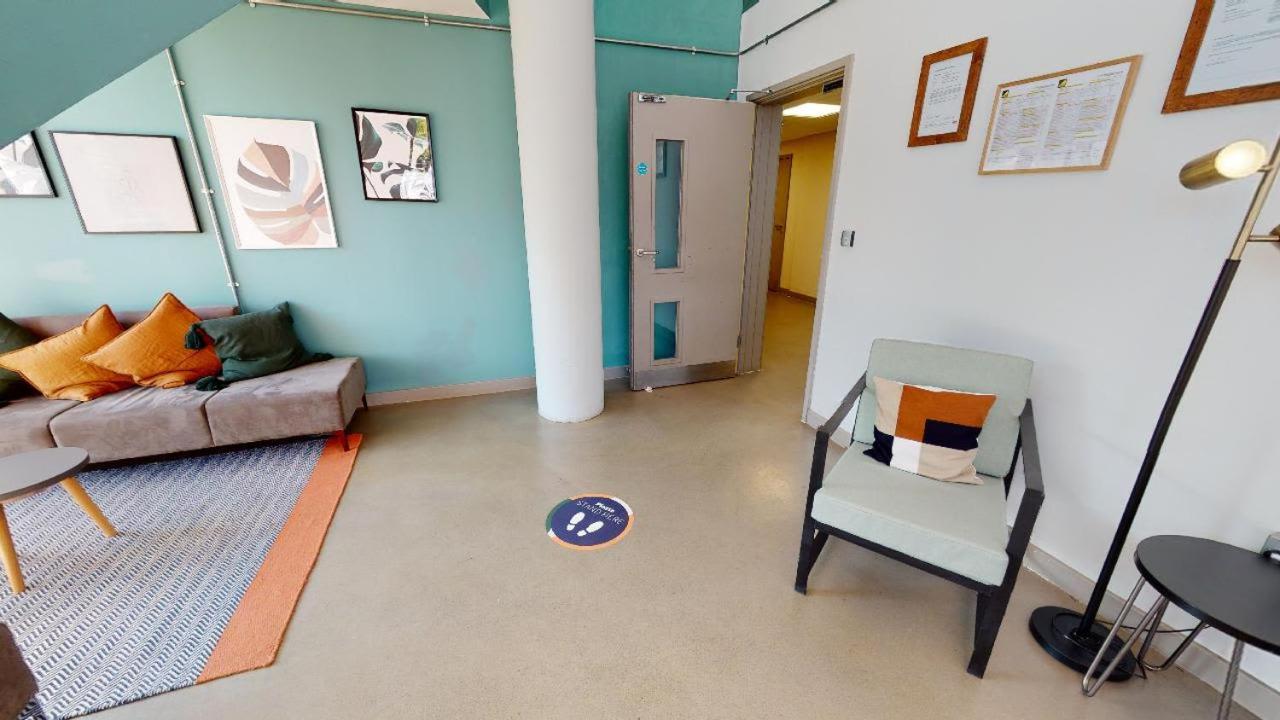For Students Only Private Bedrooms With Shared Kitchen And Studios At Iq Haywood House In London Exterior foto