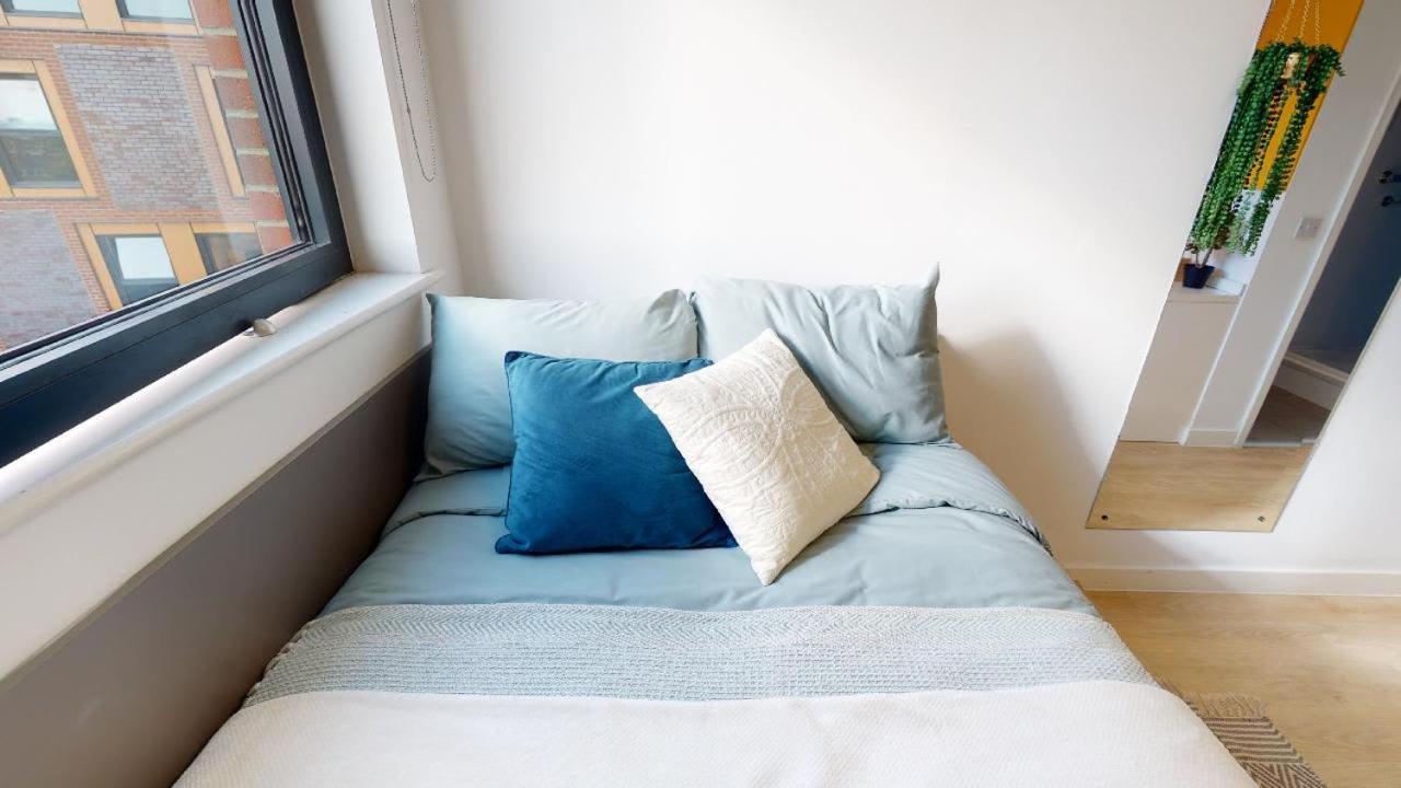 For Students Only Private Bedrooms With Shared Kitchen And Studios At Iq Haywood House In London Exterior foto