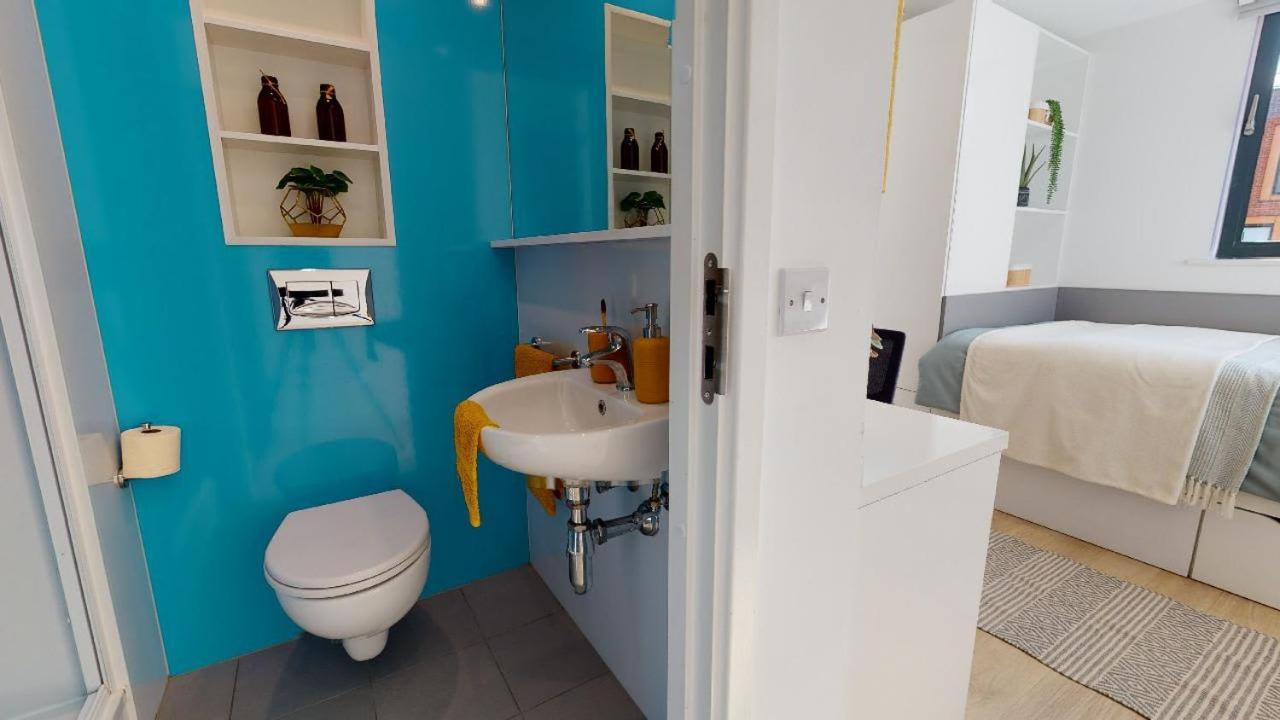 For Students Only Private Bedrooms With Shared Kitchen And Studios At Iq Haywood House In London Exterior foto