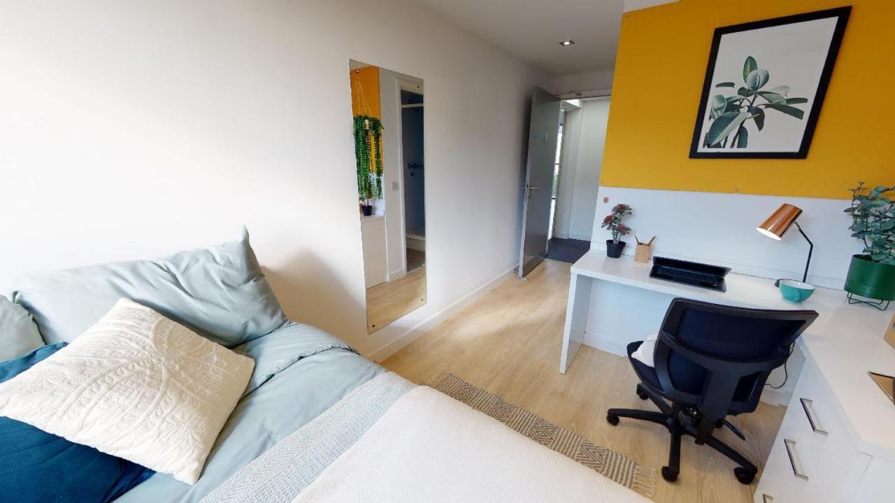For Students Only Private Bedrooms With Shared Kitchen And Studios At Iq Haywood House In London Exterior foto